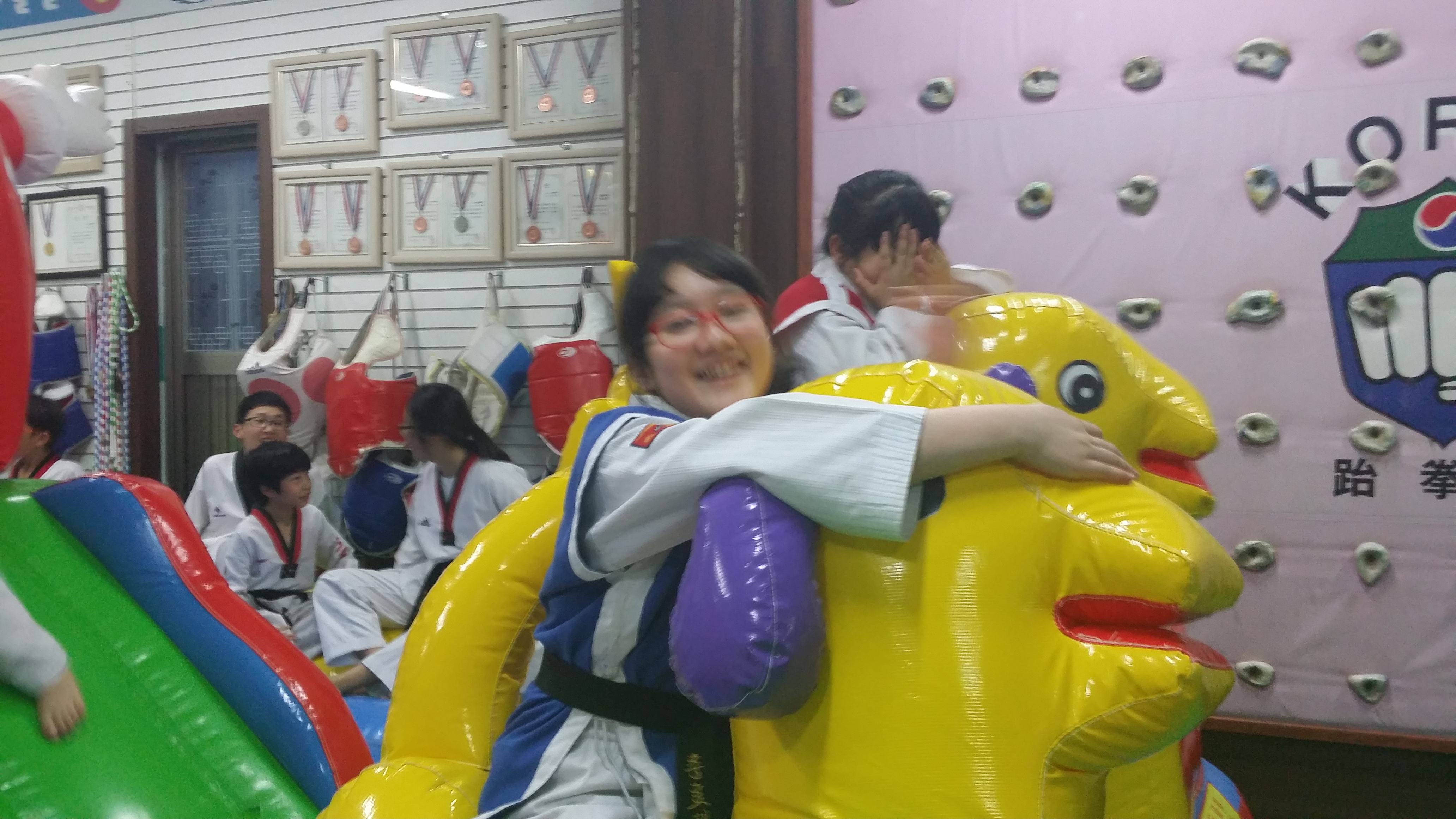 6�� Ű���忡��ٿ